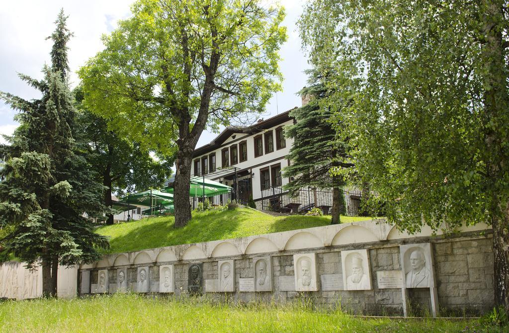 Отель Petko Takov'S House Смолян Экстерьер фото